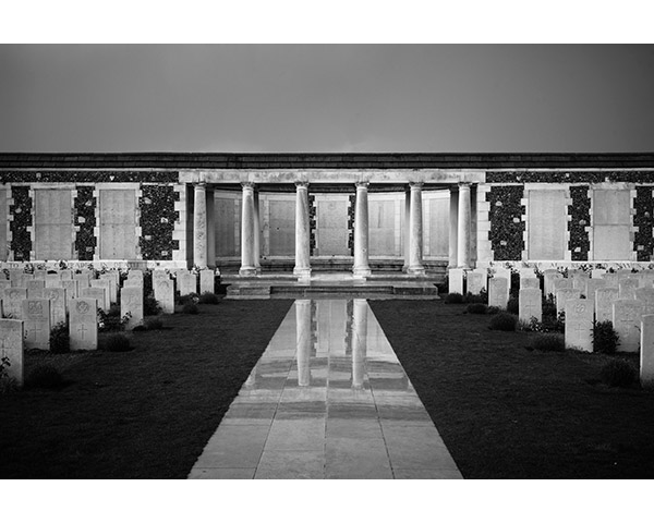 Travis Lovell - Photographer